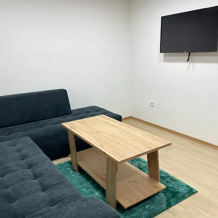 Flora Apartment